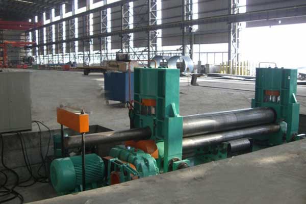 W11SNC-16x3000萬能（néng）式（shì）三輥卷板機